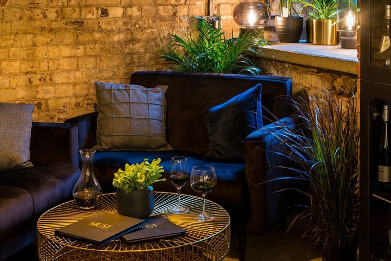 Must Wine Bar Harpenden