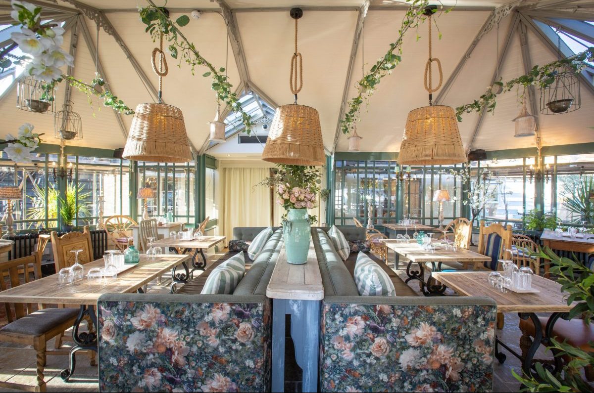 lunchNbloggers is heading to The Little Angel in Henley-on-Thames