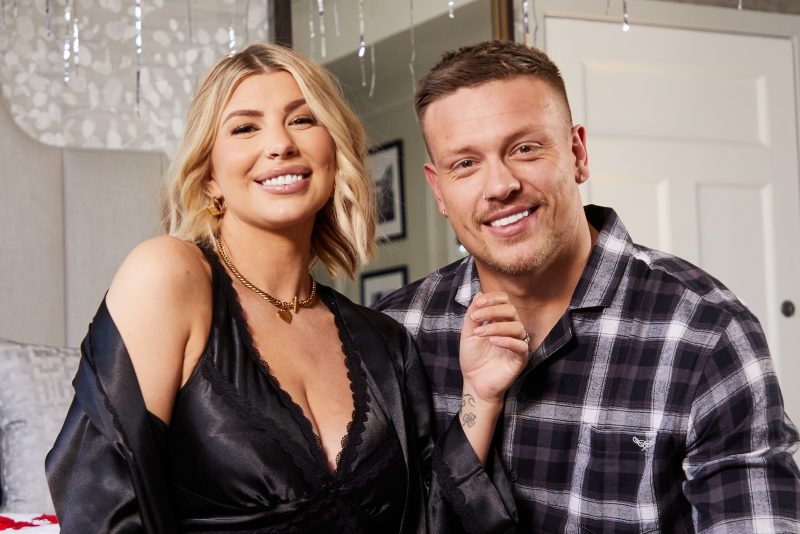 Love Island power couple Alex & Olivia Bowen launch Threadbare’s Valentine’s Day Collection campaign