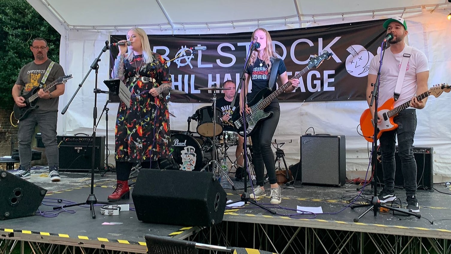 Uptown Punk are a high energy, 5-piece pop/punk band, covering fan favourites from 90s to present.