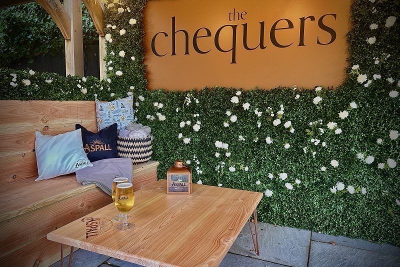 Escape to The Chequers, a charming and inviting pub tucked away in the picturesque village of Woolmer Green. With its cozy lounge, spacious dining room, and beautifully maintained gardens, it's the perfect place to snuggle up during winter or soak up the sunshine on a glorious summer day.